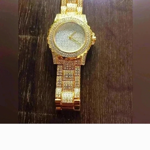 Gold Women's Watch - Picture 4 of 5